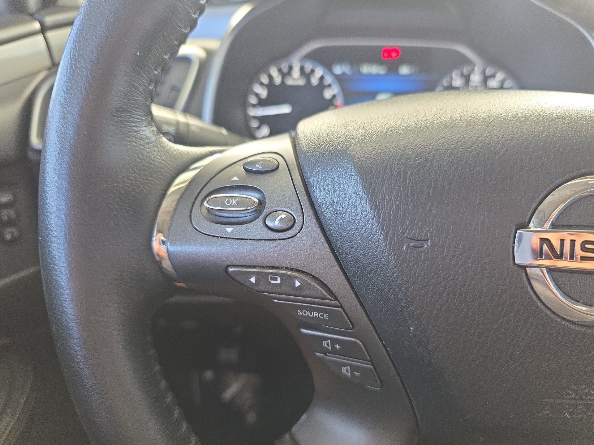 Used 2019 Nissan Murano SL w/ SL Technology Package FWD image 17