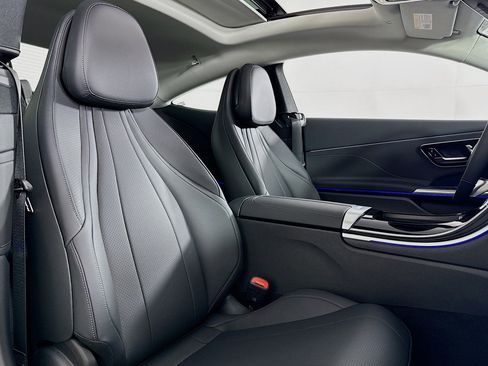 New 2026 Mercedes-Benz CLE 300 4MATIC Coupe image 6