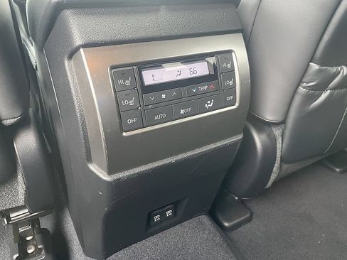 Used 2023 Lexus GX 460 Premium w/ Premium Plus Package AWD/4WD image 12