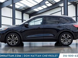 Used 2021 Ford Escape SE w/ SE Sport Appearance Package FWD video 2