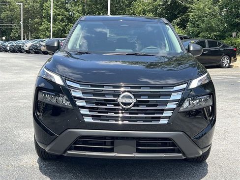 Certified 2025 Nissan Rogue S image 28