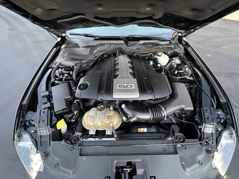 Used 2018 Ford Mustang GT RWD image 18