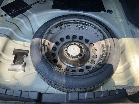 Used 2025 Nissan Sentra SR FWD image 31