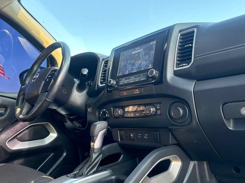 Certified 2022 Nissan Frontier SV w/ Technology Package AWD/4WD image 24