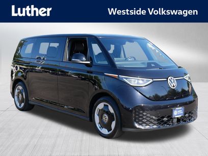 Certified 2025 Volkswagen ID. Buzz Pro S