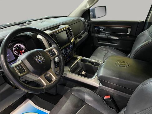 Used 2016 RAM 1500 Laramie w/ Convenience Group AWD/4WD image 9