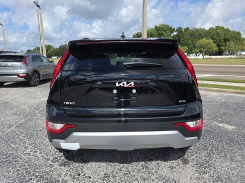 New 2025 Kia Niro EX image 5