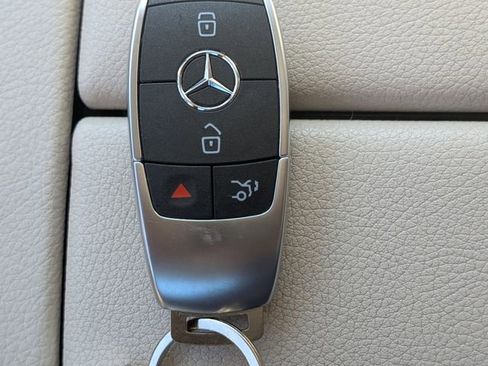 Used 2020 Mercedes-Benz GLE 450 4MATIC image 33