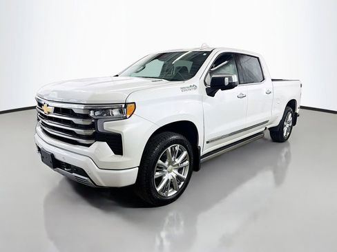 Used 2023 Chevrolet Silverado 1500 High Country w/ High Country Premium Package AWD/4WD image 5