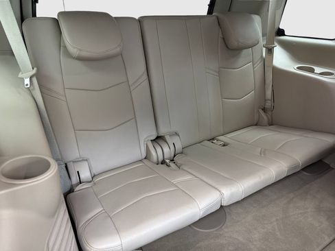 Used 2019 Cadillac Escalade Luxury AWD/4WD image 48