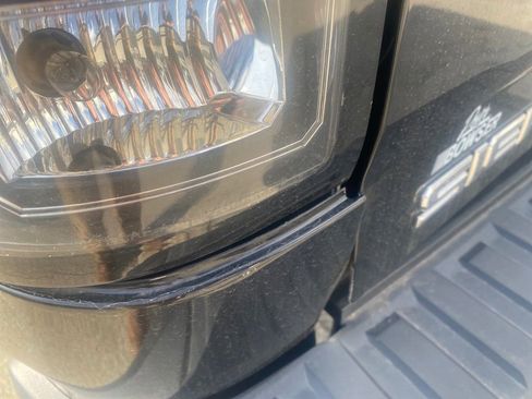 Used 2018 GMC Sierra 1500 SLT w/ SLT Preferred Package image 10