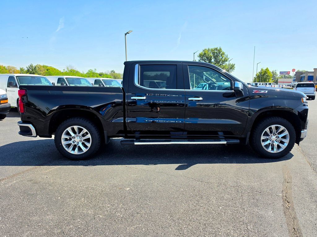 Used 2019 Chevrolet Silverado 1500 LTZ AWD/4WD image 11