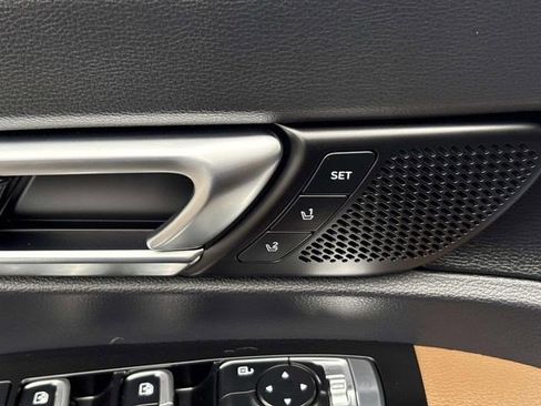 Used 2022 Kia Telluride SX w/ SX Prestige Package image 24