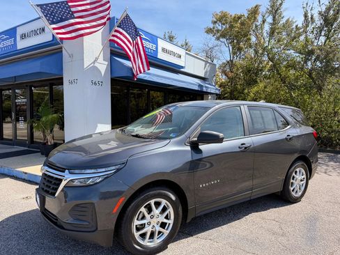 Used 2022 Chevrolet Equinox LS image 14