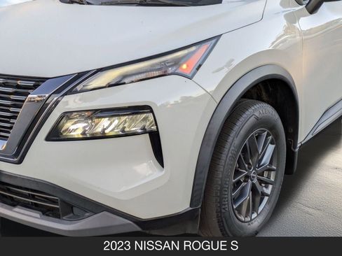 Used 2023 Nissan Rogue S image 10