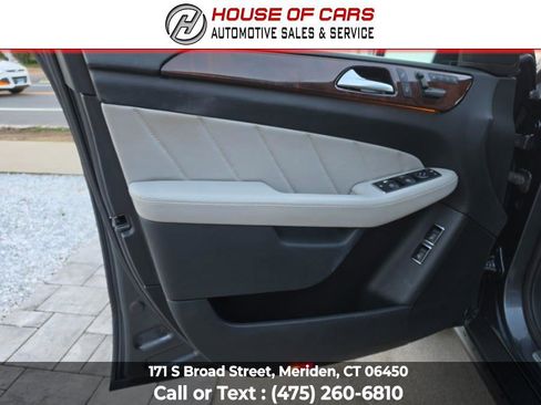 Used 2015 Mercedes-Benz GL 450 4MATIC image 53