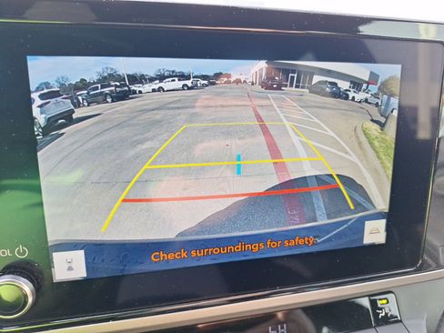 Used 2025 Toyota Camry SE image 26