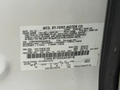 Used 2013 Lincoln MKS AWD image 39