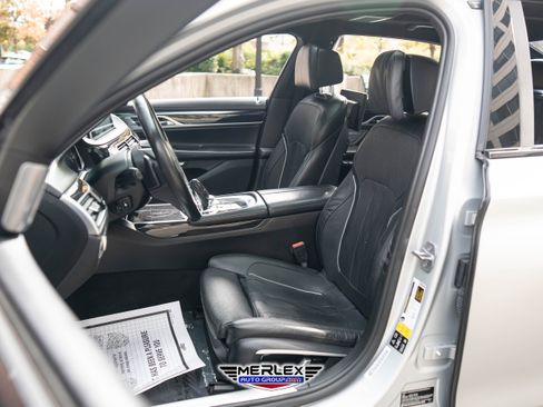 Used 2016 BMW 750i xDrive image 16