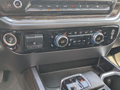 Certified 2024 GMC Sierra 1500 Elevation w/ Elevation Premium Package AWD/4WD image 25