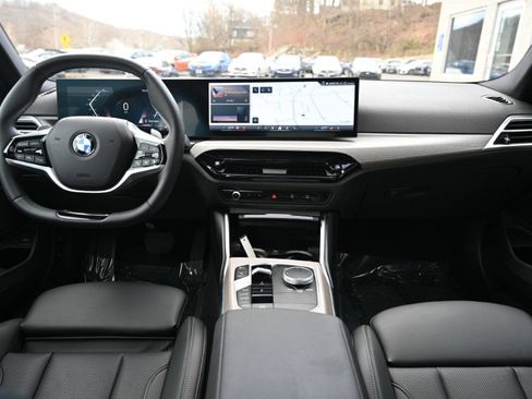 Used 2025 BMW 330i xDrive Sedan AWD/4WD image 14