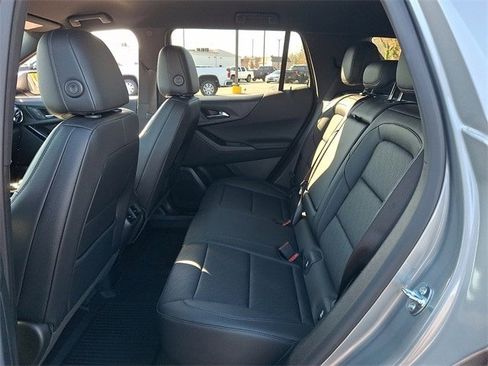 New 2026 Chevrolet Equinox LT w/ Convenience Package II image 8