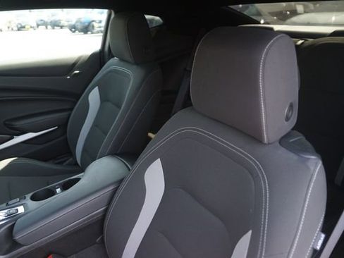 Used 2022 Chevrolet Camaro SS RWD image 10