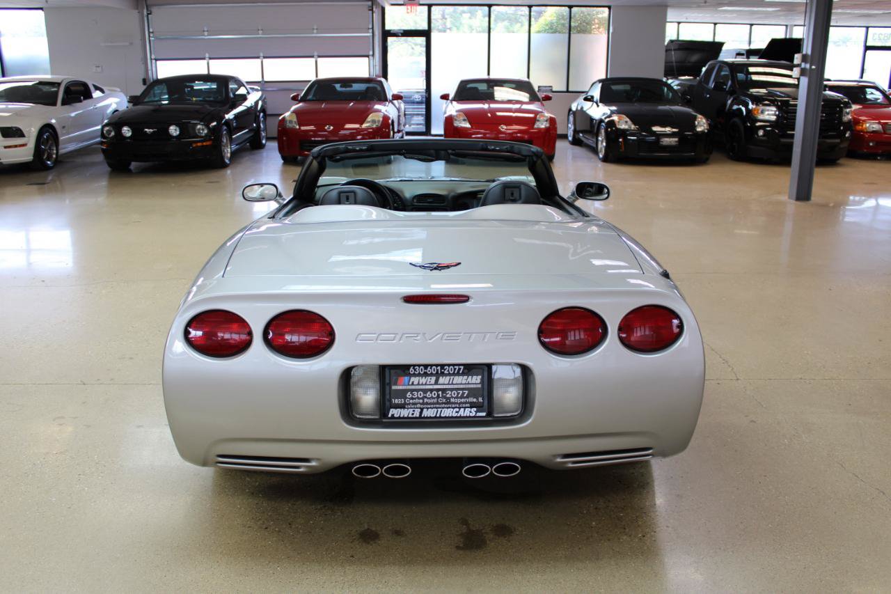 Used 2004 Chevrolet Corvette Convertible w/ Preferred Equipment Group RWD image 35