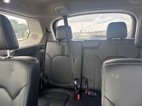 Used 2024 Honda Pilot Touring image 8
