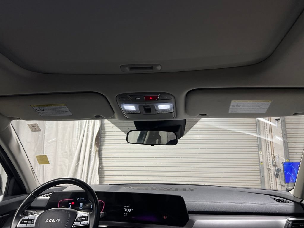 Used 2025 Kia Telluride S FWD image 14