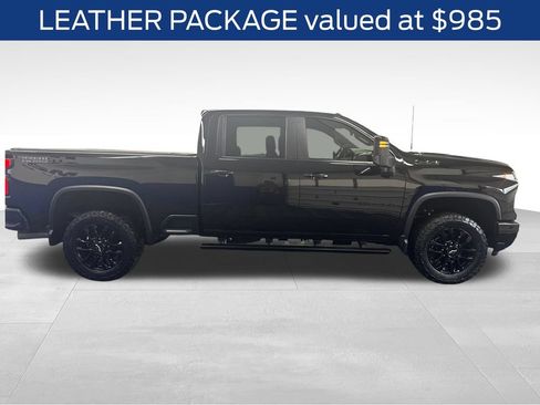 Used 2025 Chevrolet Silverado 2500 LT w/ Trail Boss Package AWD/4WD image 9