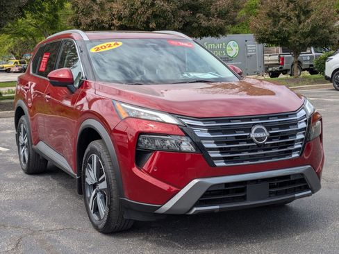 Certified 2024 Nissan Rogue SL w/ SL Premium Package image 3