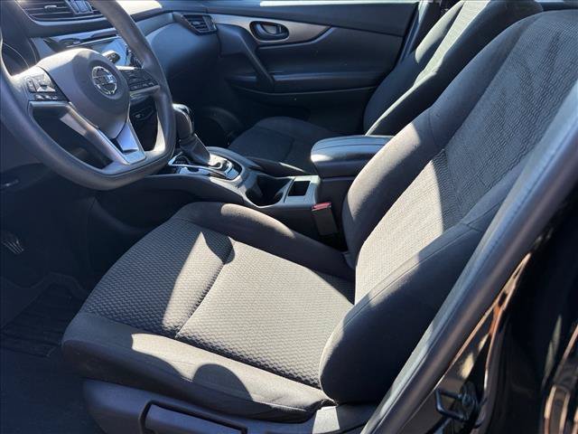 Used 2018 Nissan Rogue Sport S w/ S Appearance Package FWD image 5