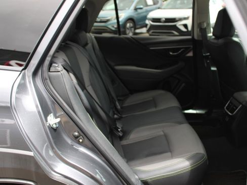 Used 2025 Subaru Outback Onyx Edition AWD/4WD image 52