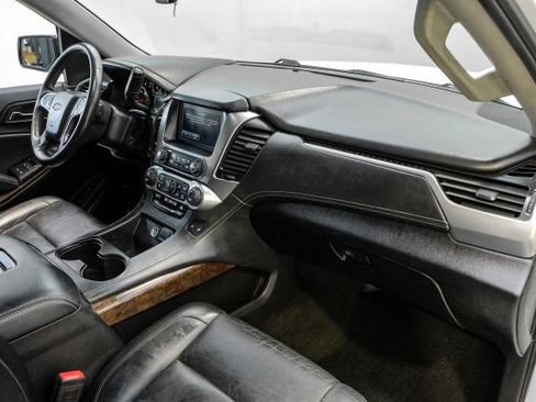 Used 2016 Chevrolet Tahoe LT w/ Luxury Package AWD/4WD image 18