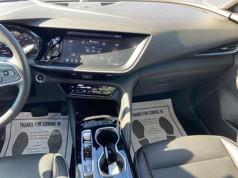 Used 2021 Buick Envision Essence image 11