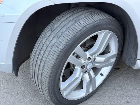 Used 2012 Mercedes-Benz GLK 350 4MATIC image 36