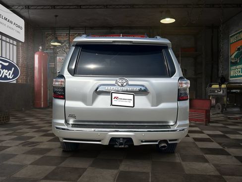 Used 2021 Toyota 4Runner Limited AWD/4WD image 5