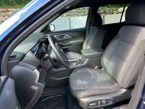 Used 2023 Chevrolet Traverse LT FWD image 15