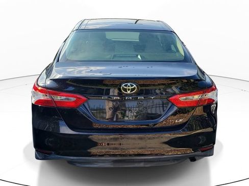 Used 2018 Toyota Camry LE w/ Moonroof Package FWD image 6