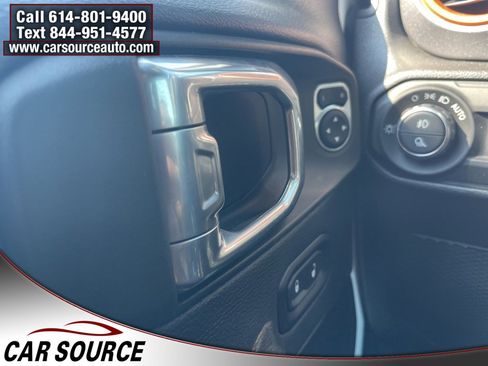 Used 2022 Jeep Gladiator Mojave image 17
