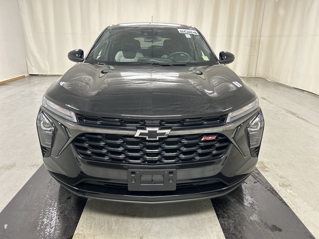 Certified 2024 Chevrolet Trax RS w/ Driver Confidence Package FWD image 3