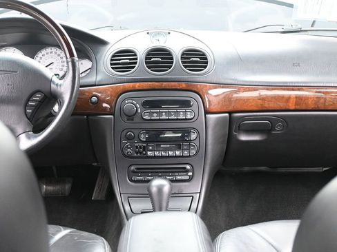 Used 2001 Chrysler LHS image 25