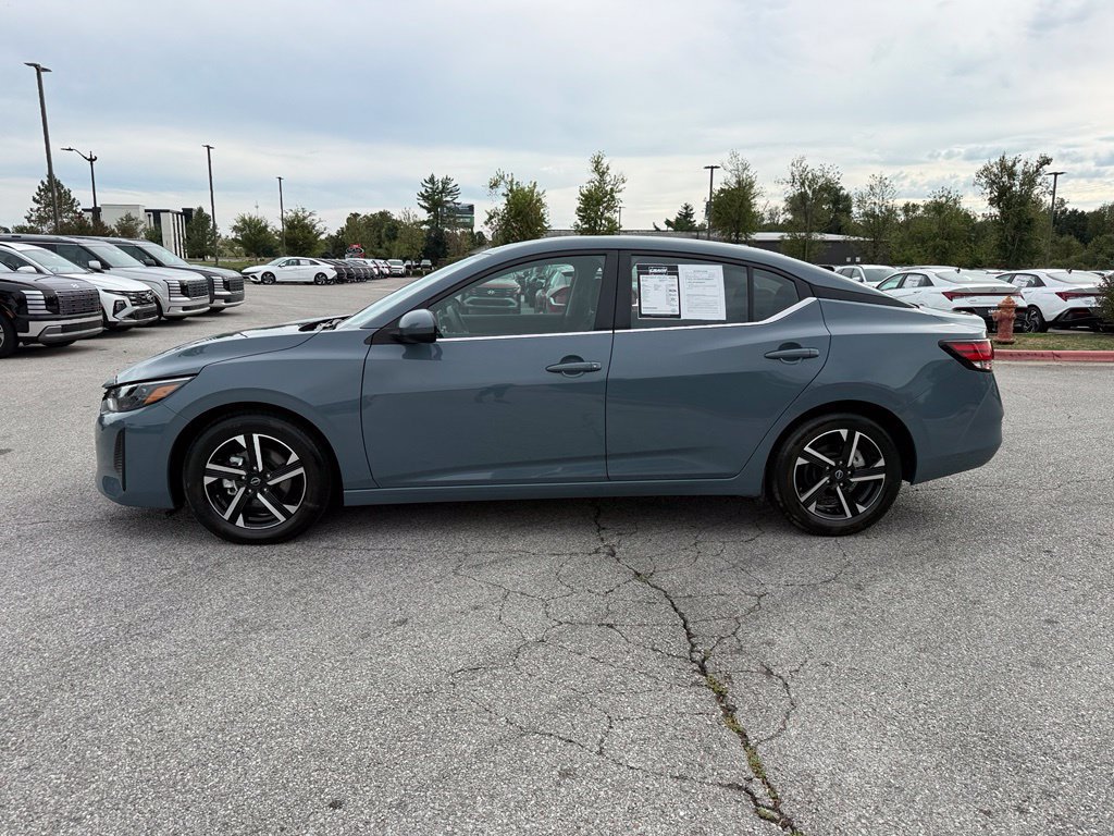 Used 2025 Nissan Sentra SV FWD image 4