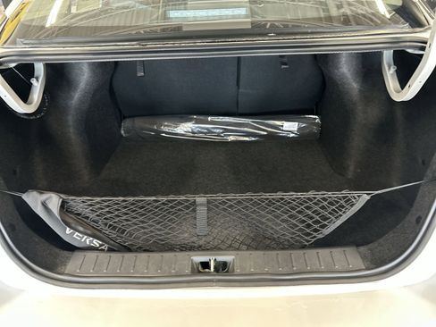 New 2025 Nissan Versa SR w/ Trunk Package image 38