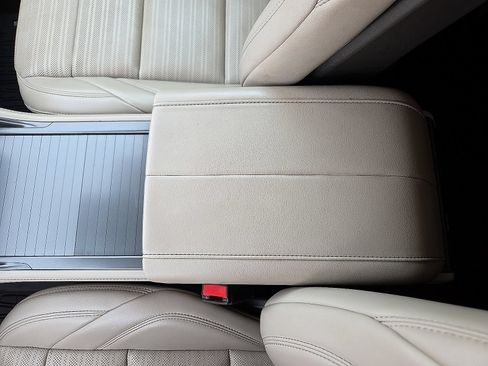Certified 2025 Lincoln Nautilus Reserve AWD/4WD image 19