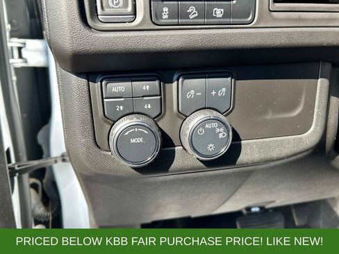 Used 2024 Chevrolet Tahoe Z71 w/ Luxury Package AWD/4WD image 26
