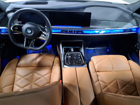 Used 2024 BMW 740i RWD image 11