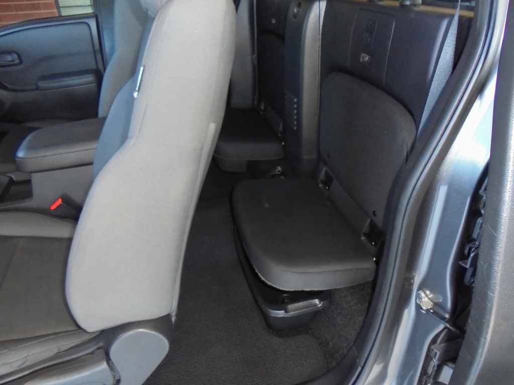 Used 2022 Nissan Frontier S w/ Technology Package RWD image 9