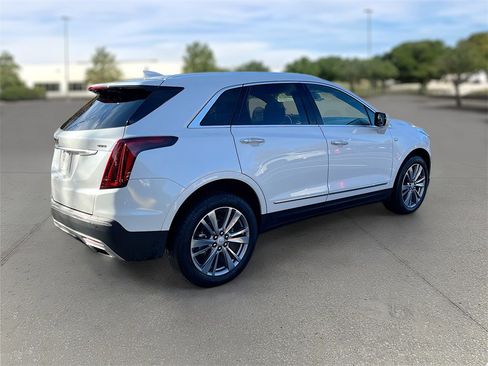Certified 2025 Cadillac XT5 Premium Luxury image 6